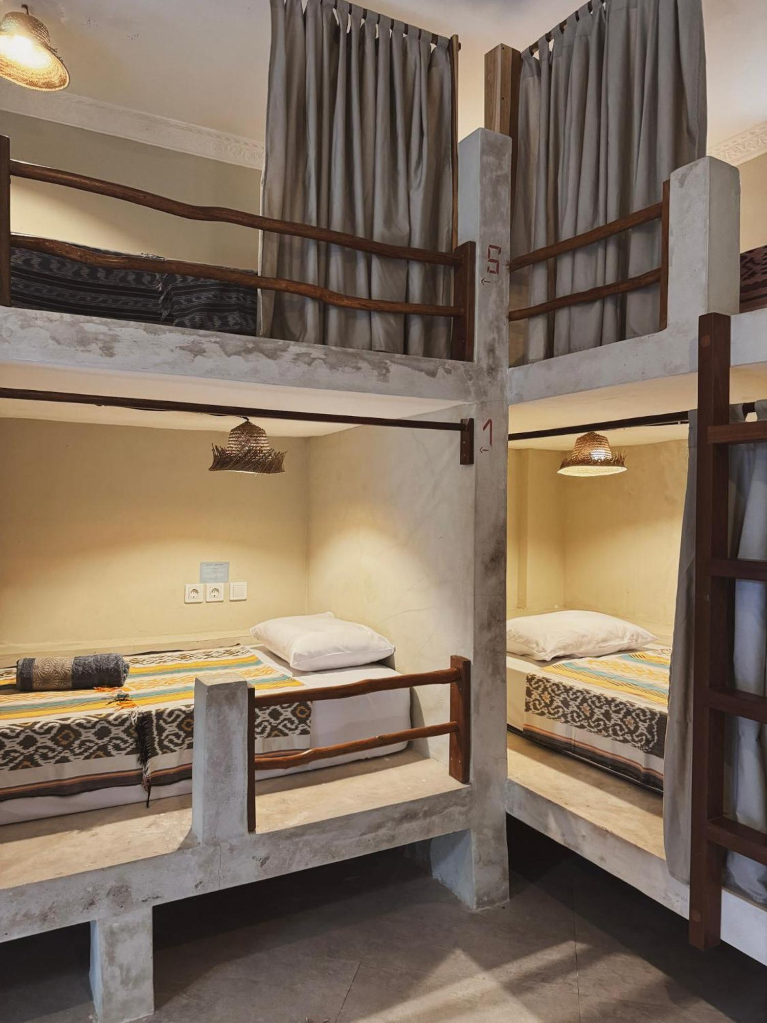 Secret Spot Surf And Stay Kuta  Luaran gambar