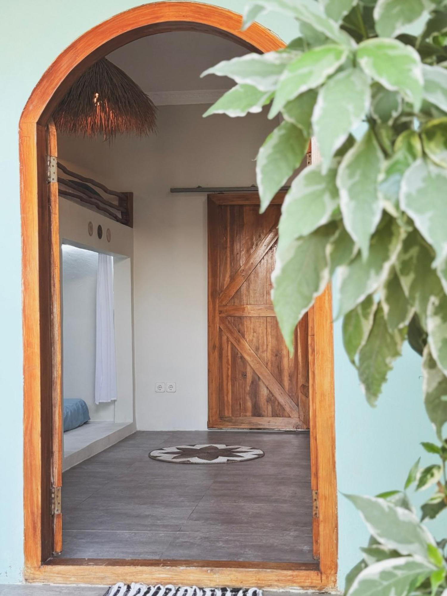 Secret Spot Surf And Stay Kuta  Luaran gambar